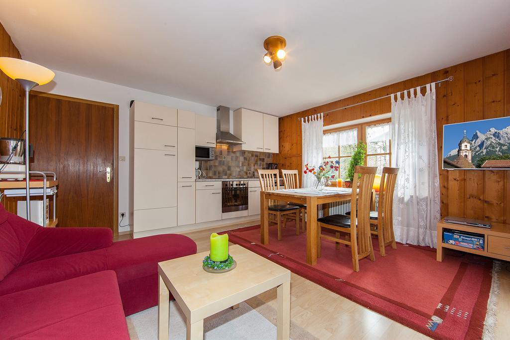 Ferienhaus Beim Veitele Apartment Mittenwald Exterior photo